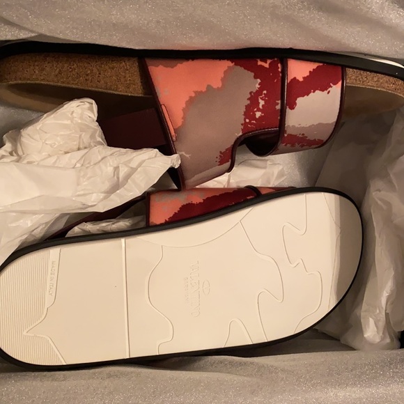 Valentino Garavani Men’s logo sandals sZ 44 $695 NIB - Picture 6 of 9